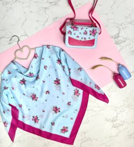 
کیفیت فوق العاده بالا 👌
یه کار شیک و عالی واسه گل دختراتون🌹🥰
روسری نخی و ایستایی روی سر عالی 🌟👌
روسری قواره ۱۰۰📏
در طرح بندی های متنوع و زیبا 🌈